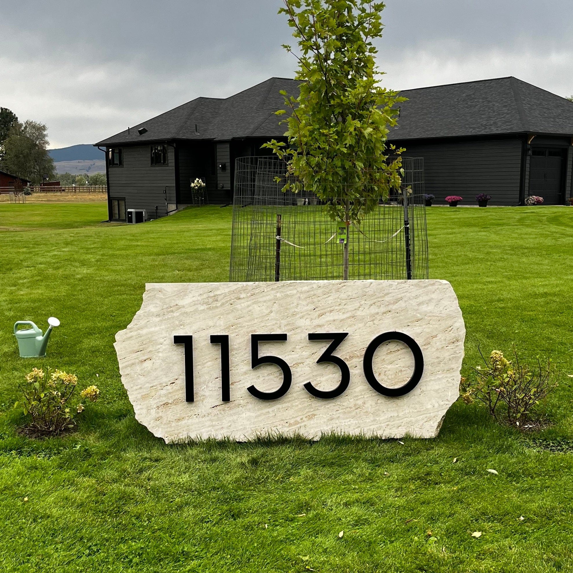 modern solar led lighted backlit house address numbers sign street numbers hardwire plug in dusk to dawn sensor timer landscaping